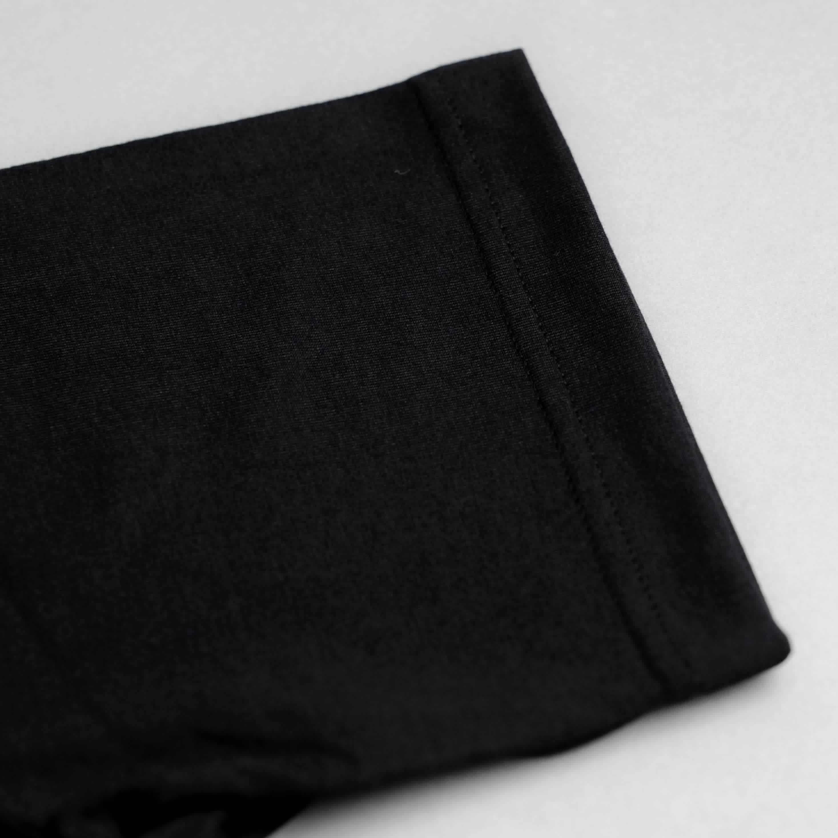 "BLOOD LINE" TEE IN OBSIDIAN BLACK