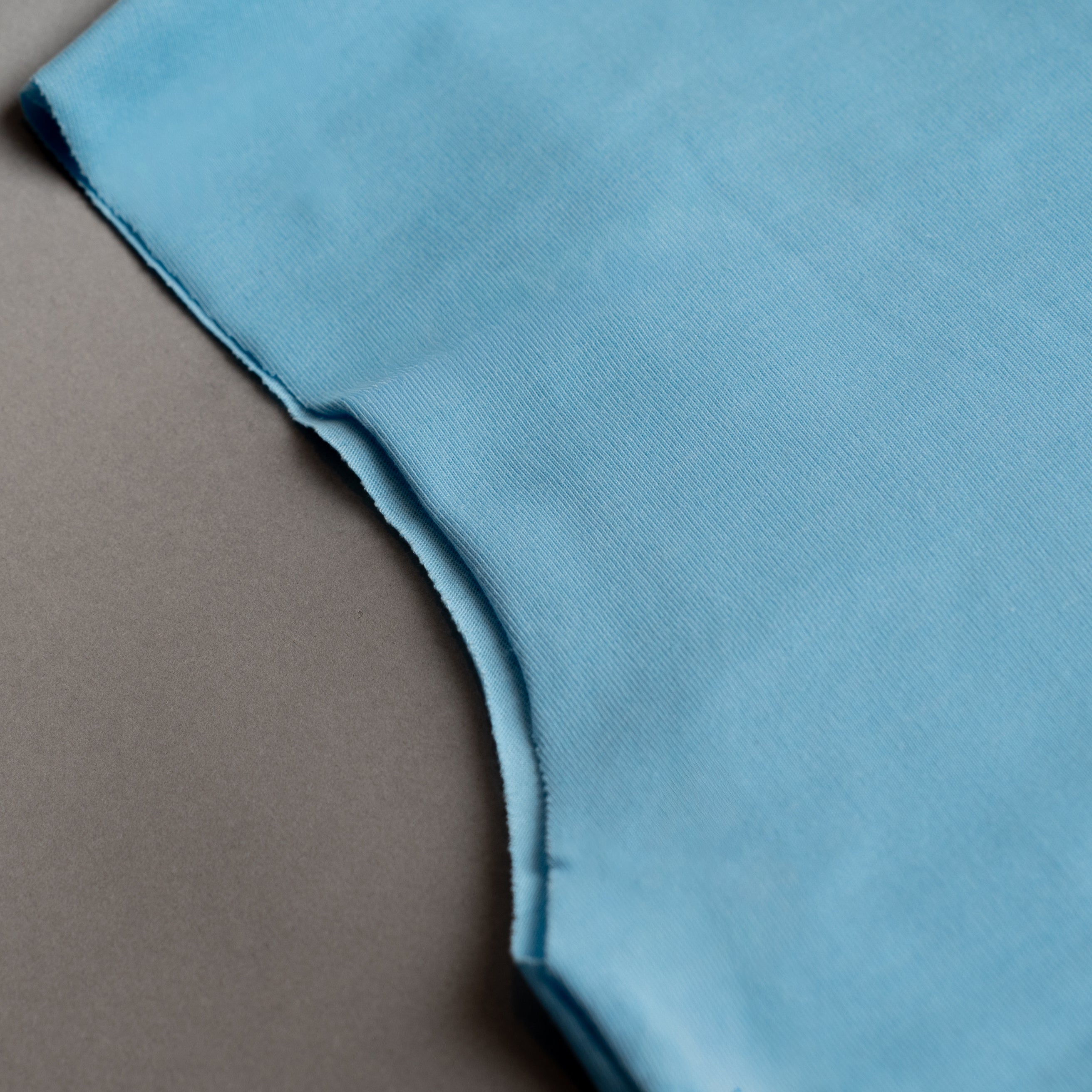 BOXY MUSCLE TANK IN POWDER BLUE