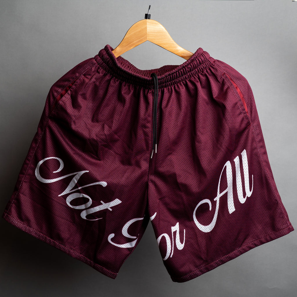SIGNATURE MESH SHORTS IN BORDEAUX