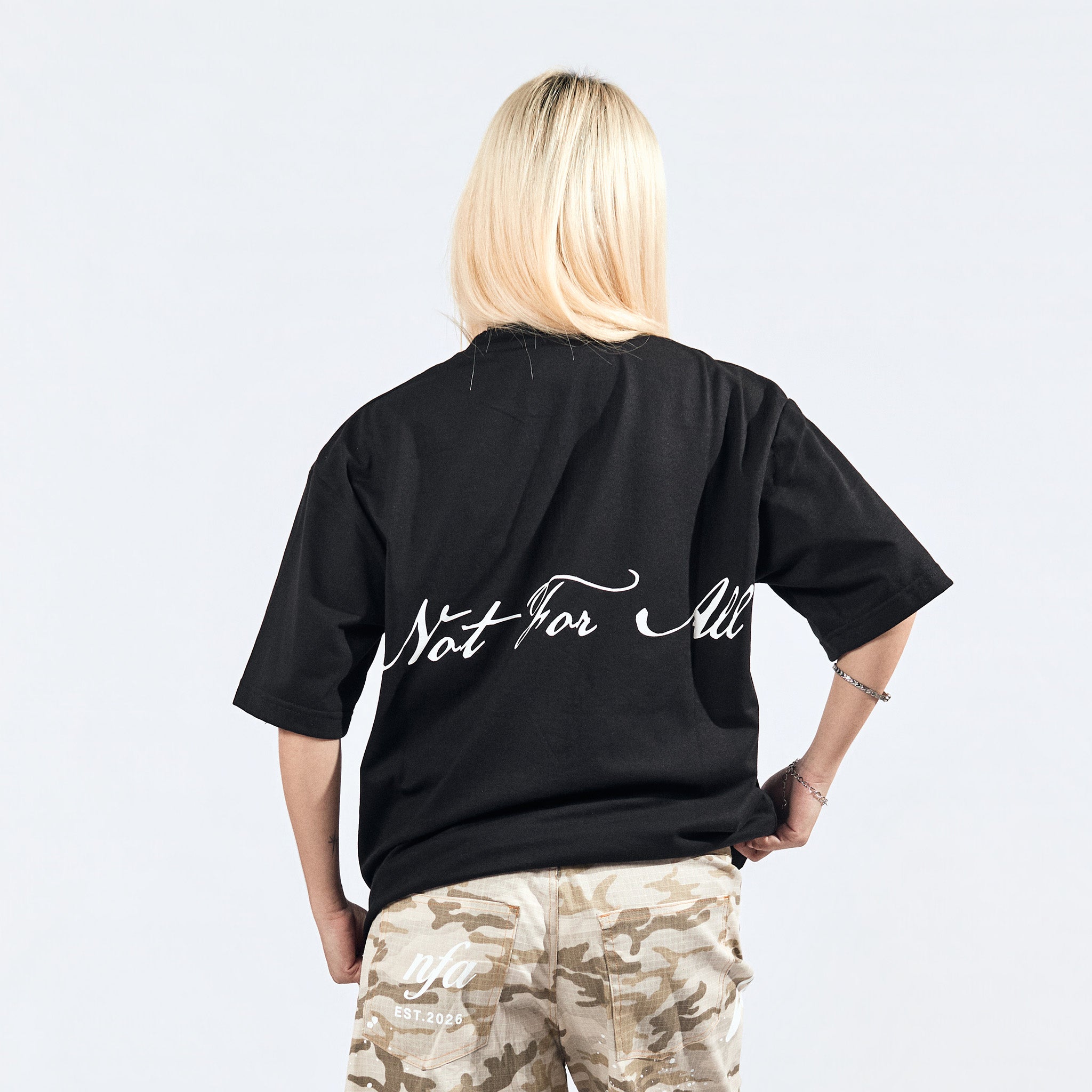 BOX CROP TEE IN NOIR
