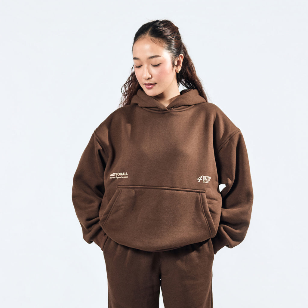 SIGNATURE HOODIE IN MOCHA