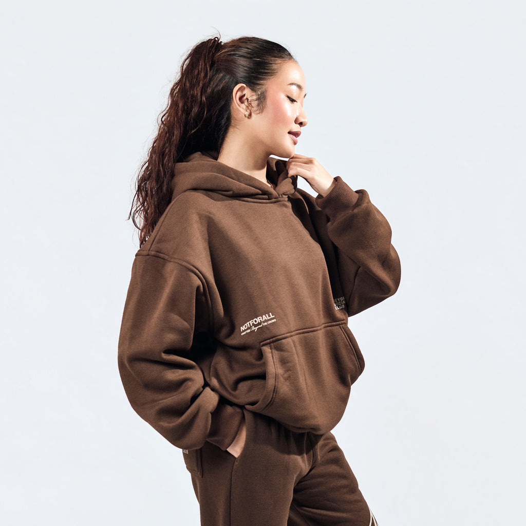 SIGNATURE HOODIE IN MOCHA