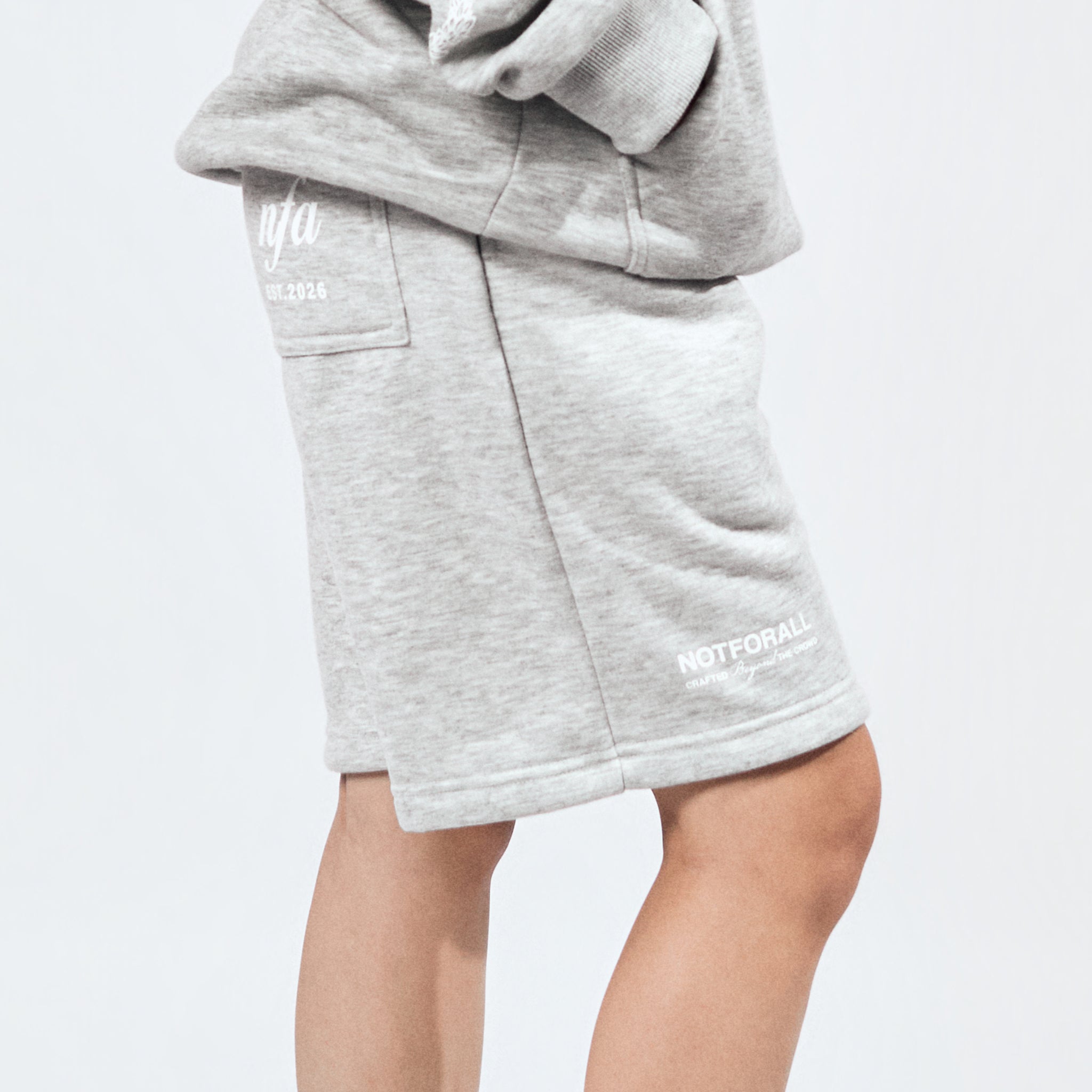 CLASSIC SWEAT SHORTS IN GREY