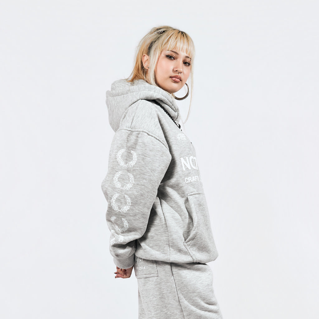 CLASSIC HOODIE IN GREY