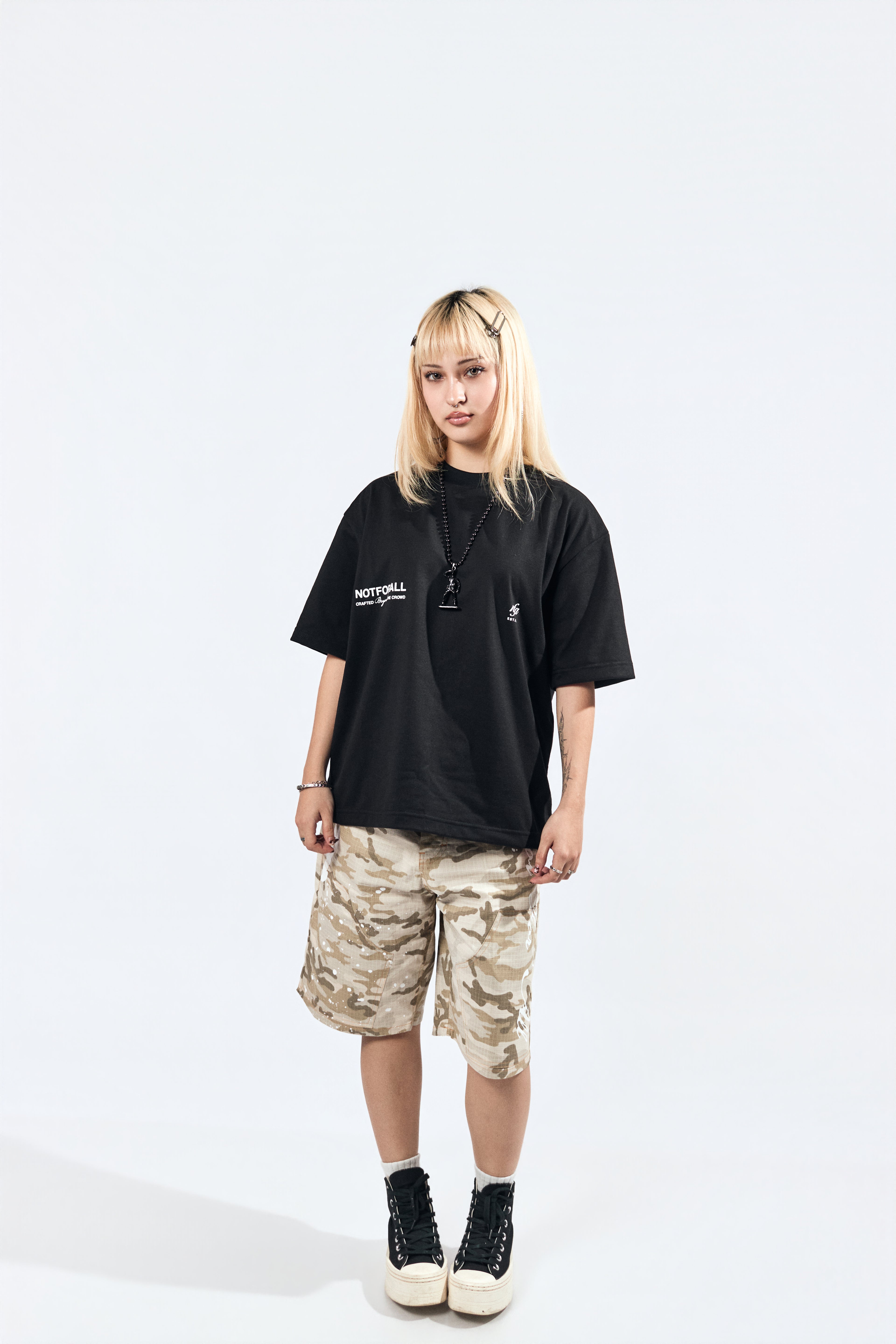 BOX CROP TEE IN NOIR