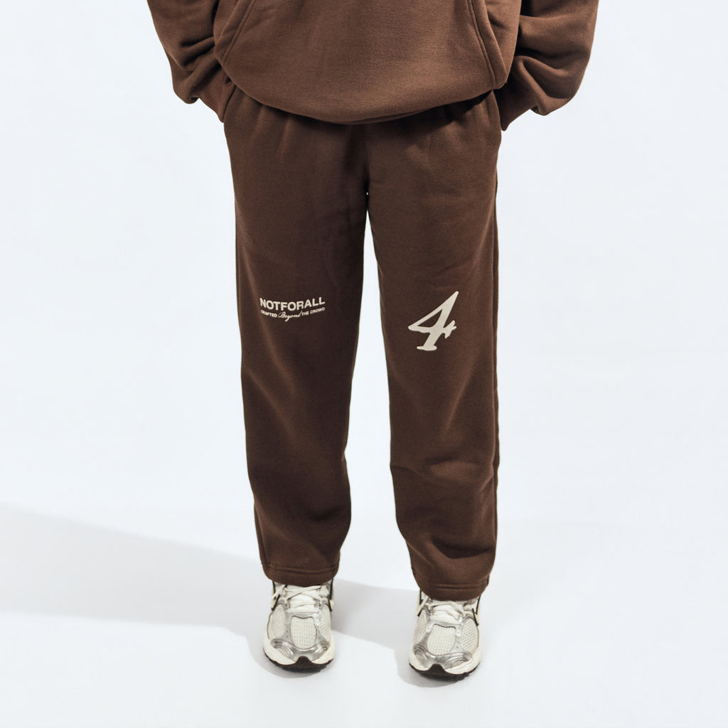 SIGNATURE SWEATPANTS IN MOCHA