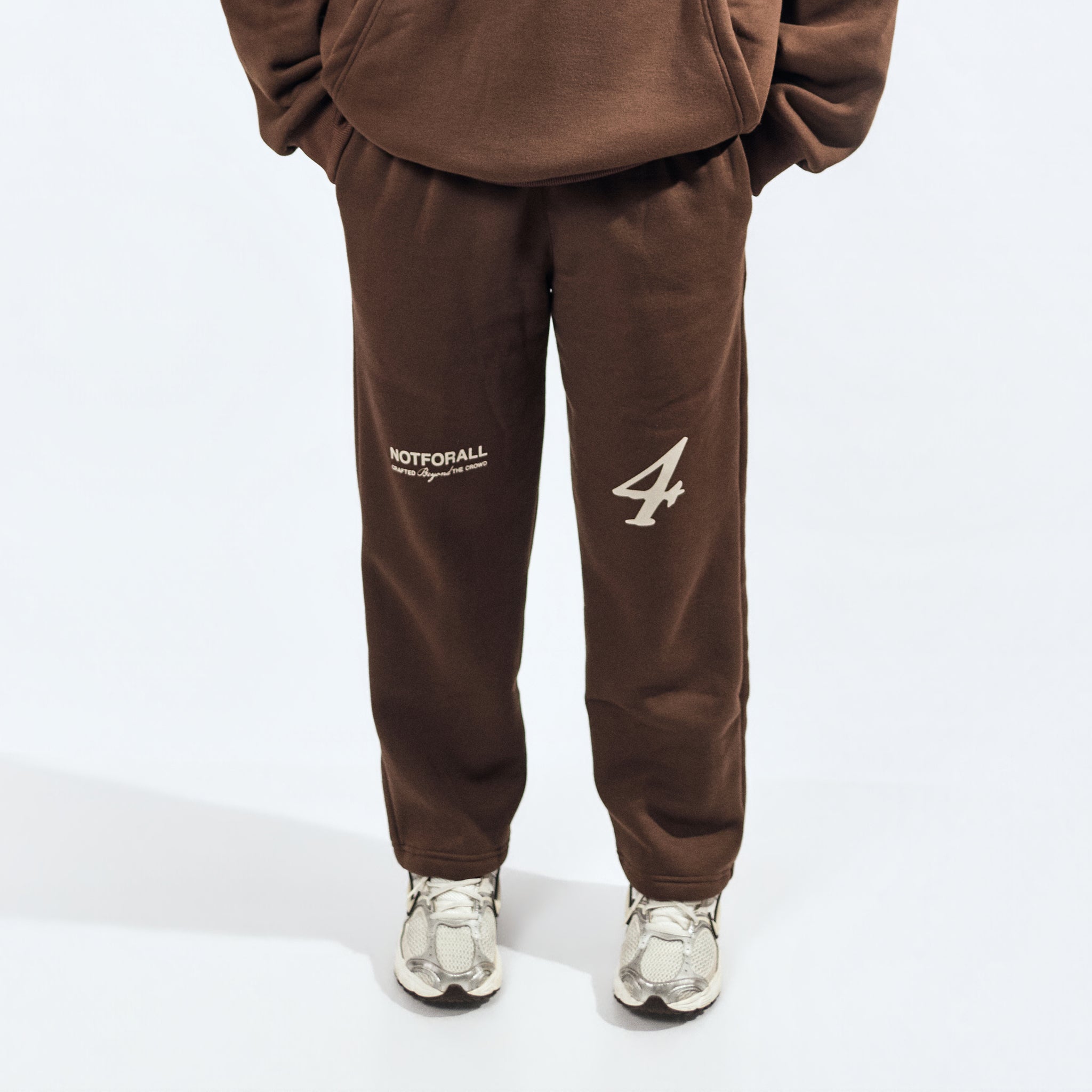 SIGNATURE SWEATPANTS IN MOCHA