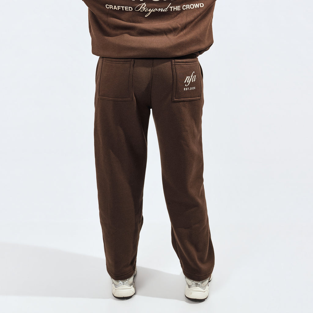 SIGNATURE SWEATPANTS IN MOCHA